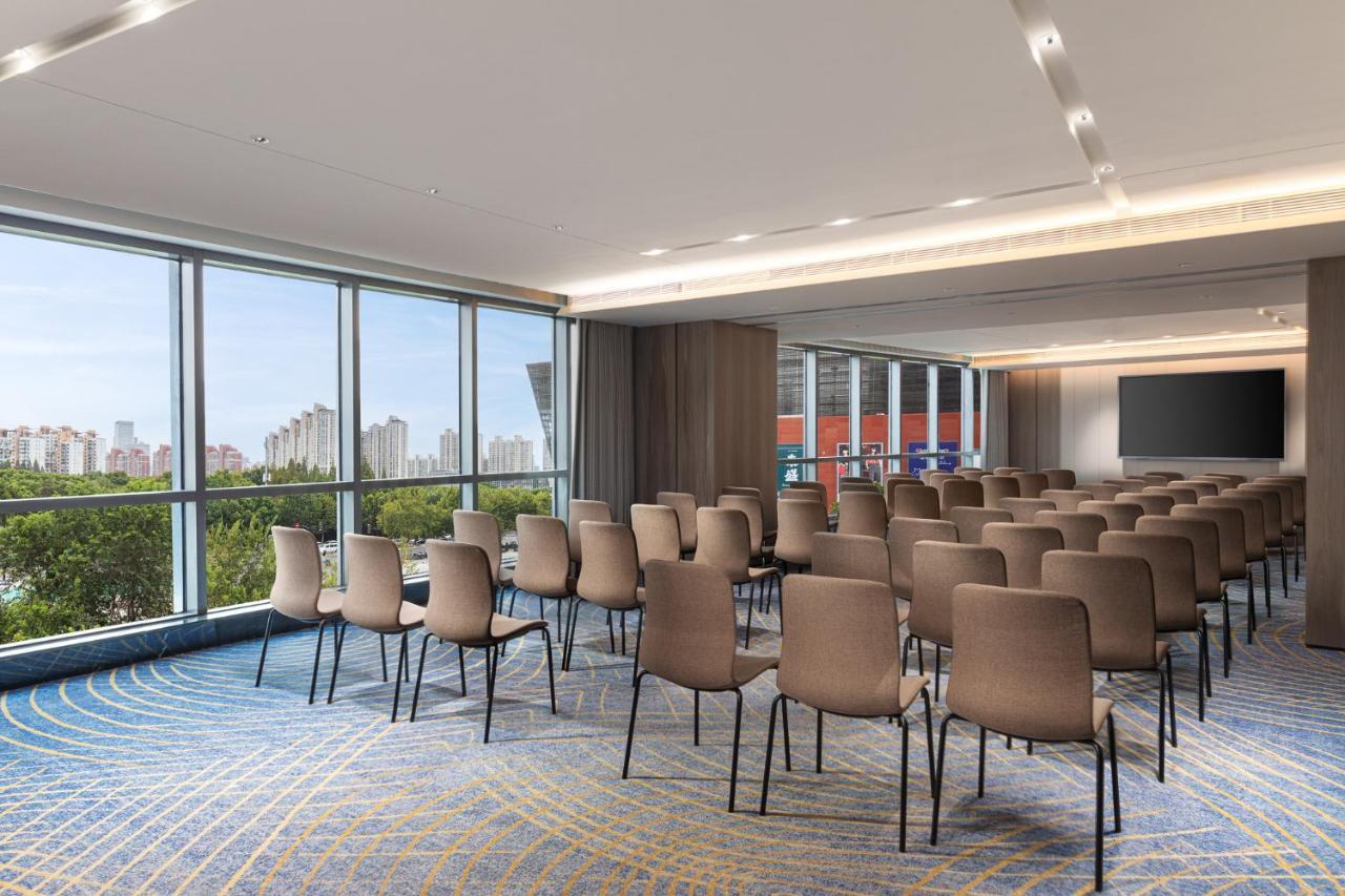 Hualuxe Changfeng Park - Park View 5* Shanghai